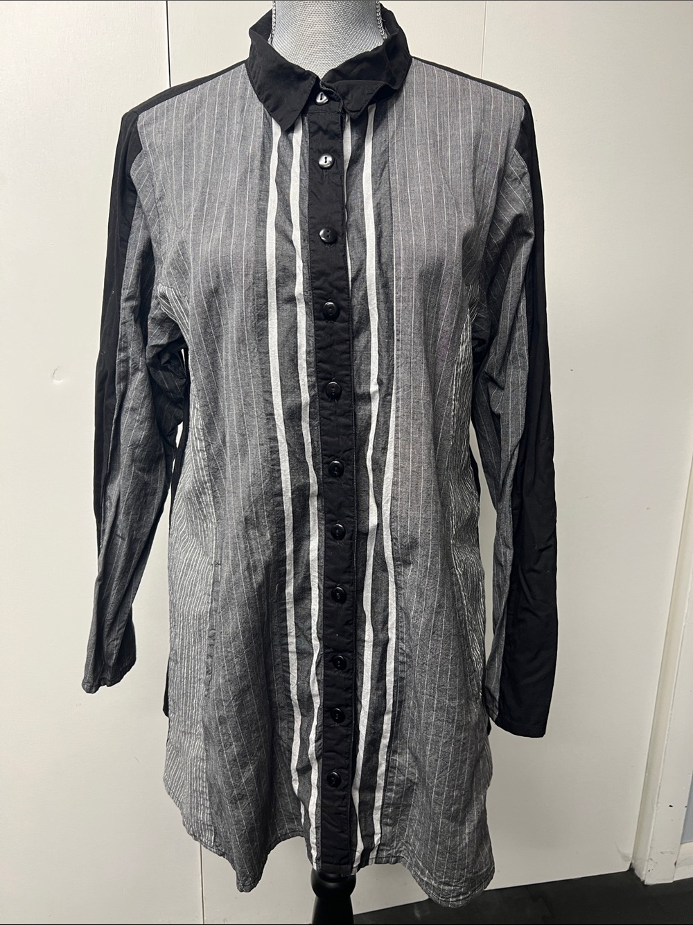 Women's Black & Gray Longline Button-Up Shirt Jacket/Dress